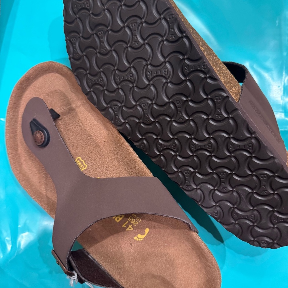 Birkenstock Gizeh in Mocha Leather (nwob/41)